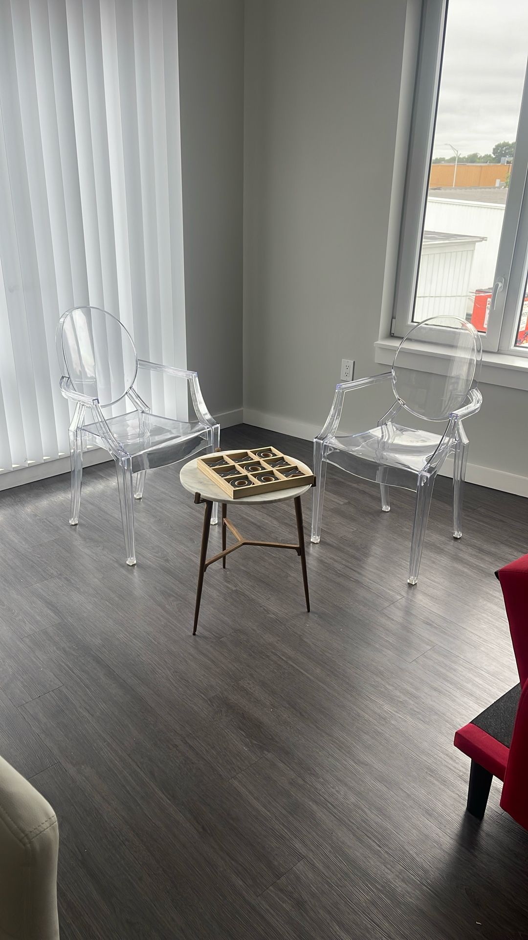 Table & Chairs