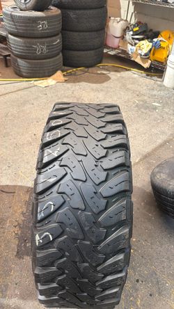 1 //// 35x12.50/17 Toyo open country M/T 70% Vida Dot 0224