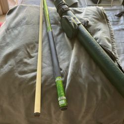 Pool cue With Case 