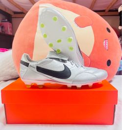 Nike Premier