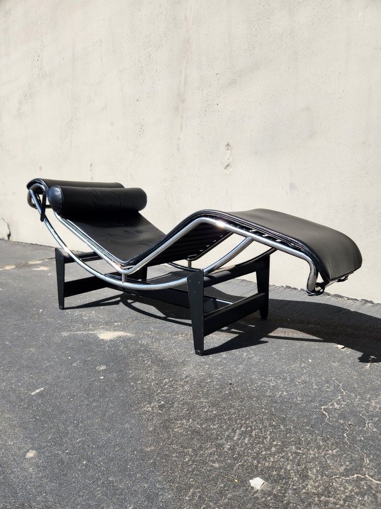 Mid Century Chaise Lounge Lc4 Cassina