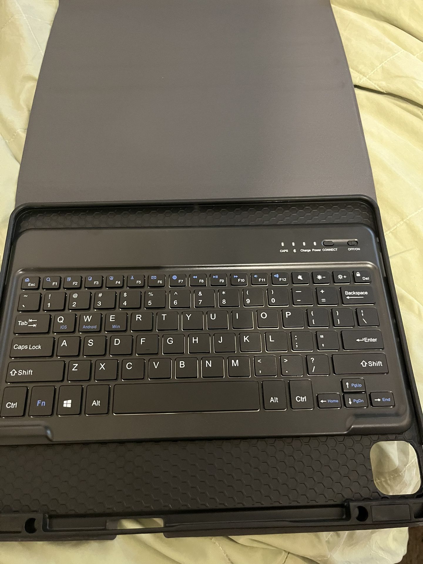 Keyboard + Case iPad