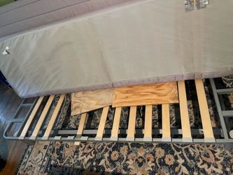 Futon / bed frame
