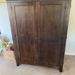  Armoire / Work Station