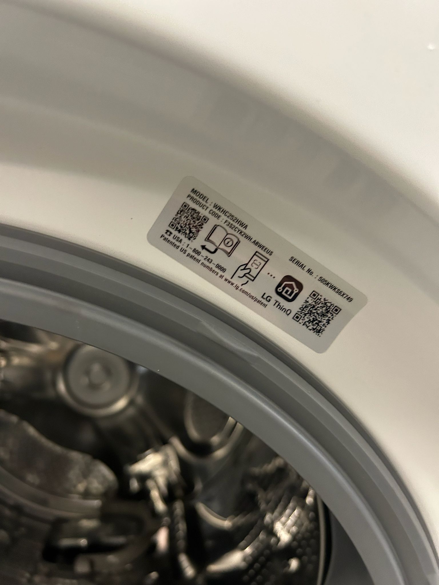 NEW LG 5.0 cu. ft. Washer 7.8 cu. ft. Dual Inverter Heat Pump Ventless Dryer Electric Washtower in White