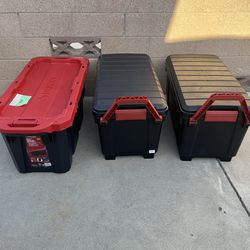 Iris 42 Gal. Store-It-All Trunk with Wheels Lot 2 and 1 Husky