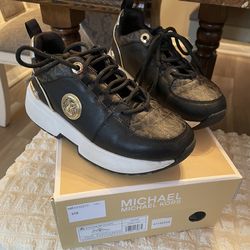 Michael Kors girls size 12 sneaker
