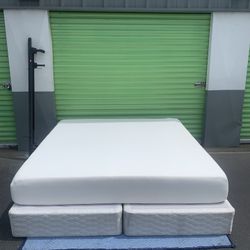 King Size Bed / Frame / Headboard 