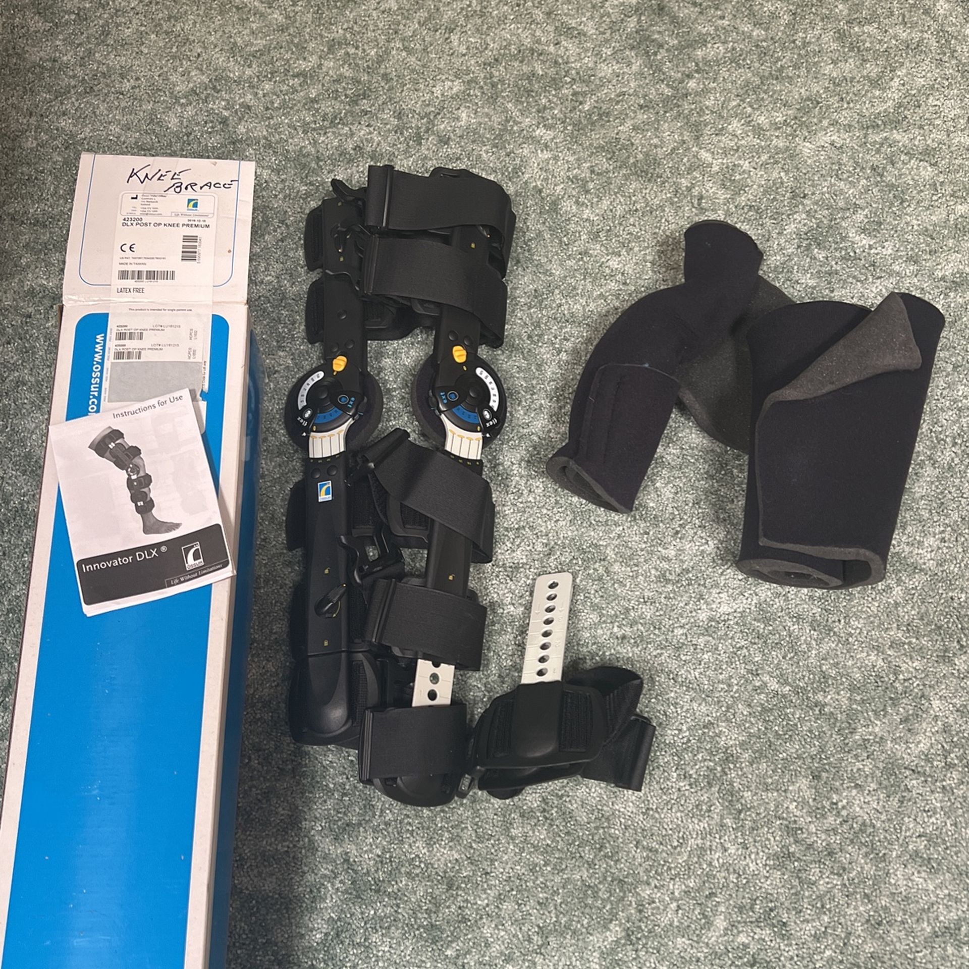 DLX Post Op Knee Premium Brace