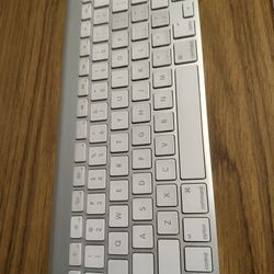 Apple Wireless Keyboard A1314