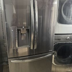 L.G. REFRIGERATOR EVERYTHING GOOD 