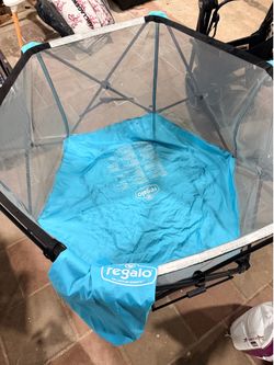 Regalo play yard, baby playpen