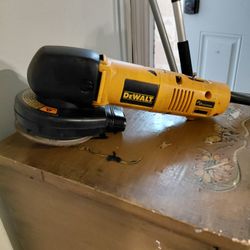Dewalt Orbit Sander DW443