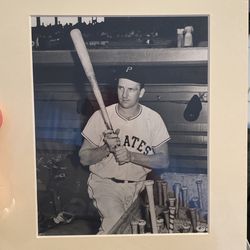 Ralph Kinner, Pirates