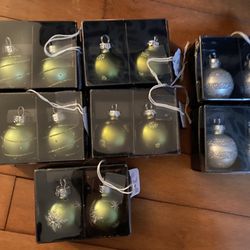 Pier One Place Setting Balls