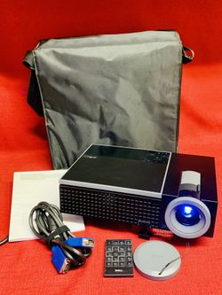 Dell 1409X Projector Home Cinema Gaming w/Remote/VGA Cable/Manual/Case  