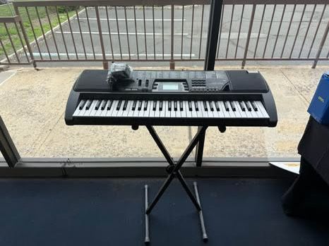 Casio CTK-700 Music Keyboard W/ stand 