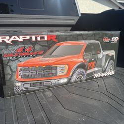 Traxxas Raptor R 4x4 Ultimate W/ Battery & Charger