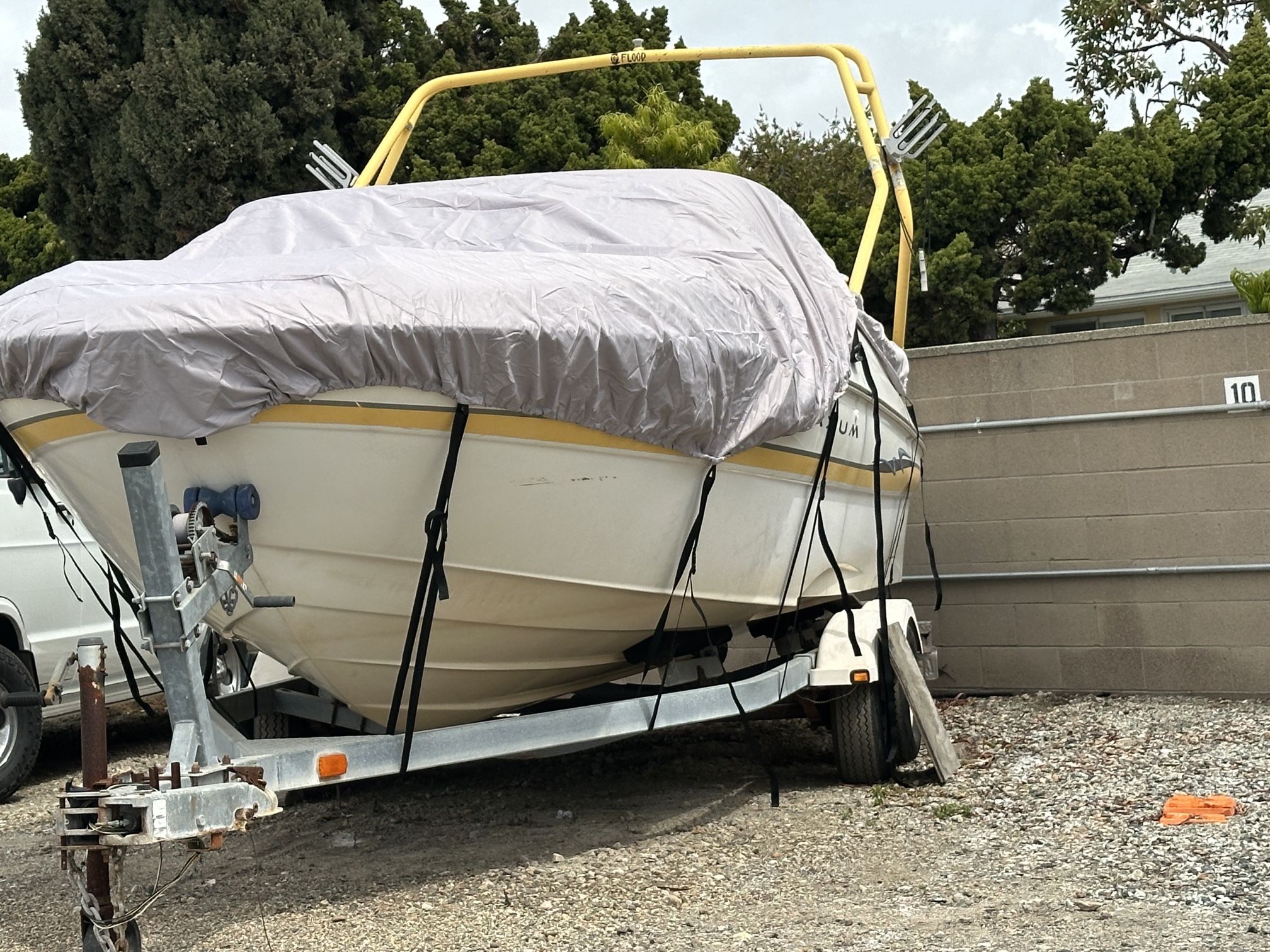2005 Maxum Open Bow Deck Boat