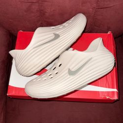 Nike Rejuven8 Size 10