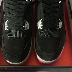 Jordan 4s size 10