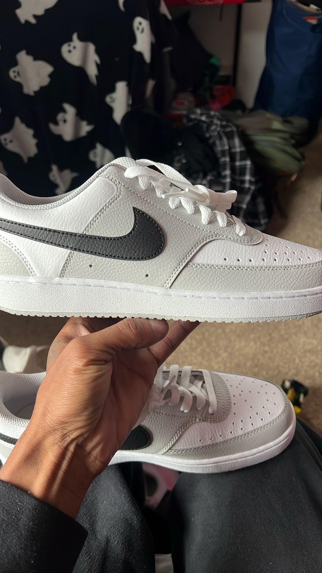 Men’s Size 9 Nikes