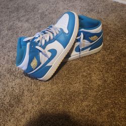 Jordan 1 Mid Aquatone