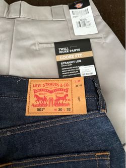 Levi 501 (30x32) Dickies (32x30)