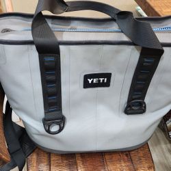 YETI HOPPER 30