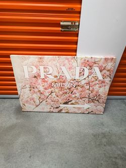 Prada sign