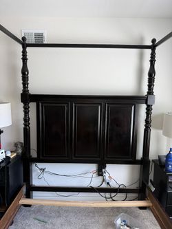 Bed Frame: Queen