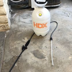 HDX SPRAYER 2 GALLON… USED 1 TIME WITH LIQUID DETERGENT…