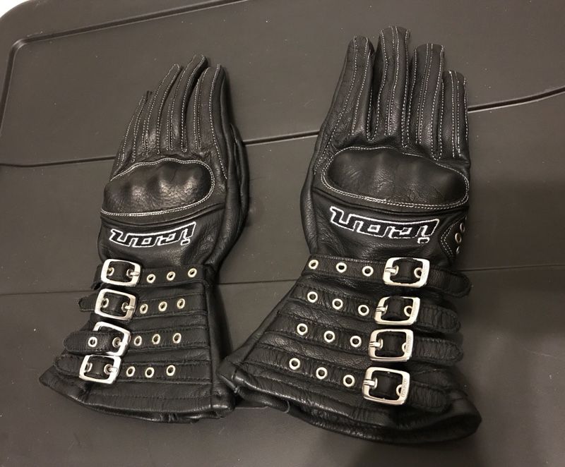 Icon Tuscadero black leather gauntlet gloves women’s size L