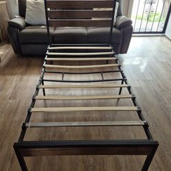 Black Metal Twin Be d frame 