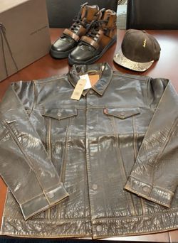 Levis - Genuine Leather Trucker Jacket. Mens Size XXL