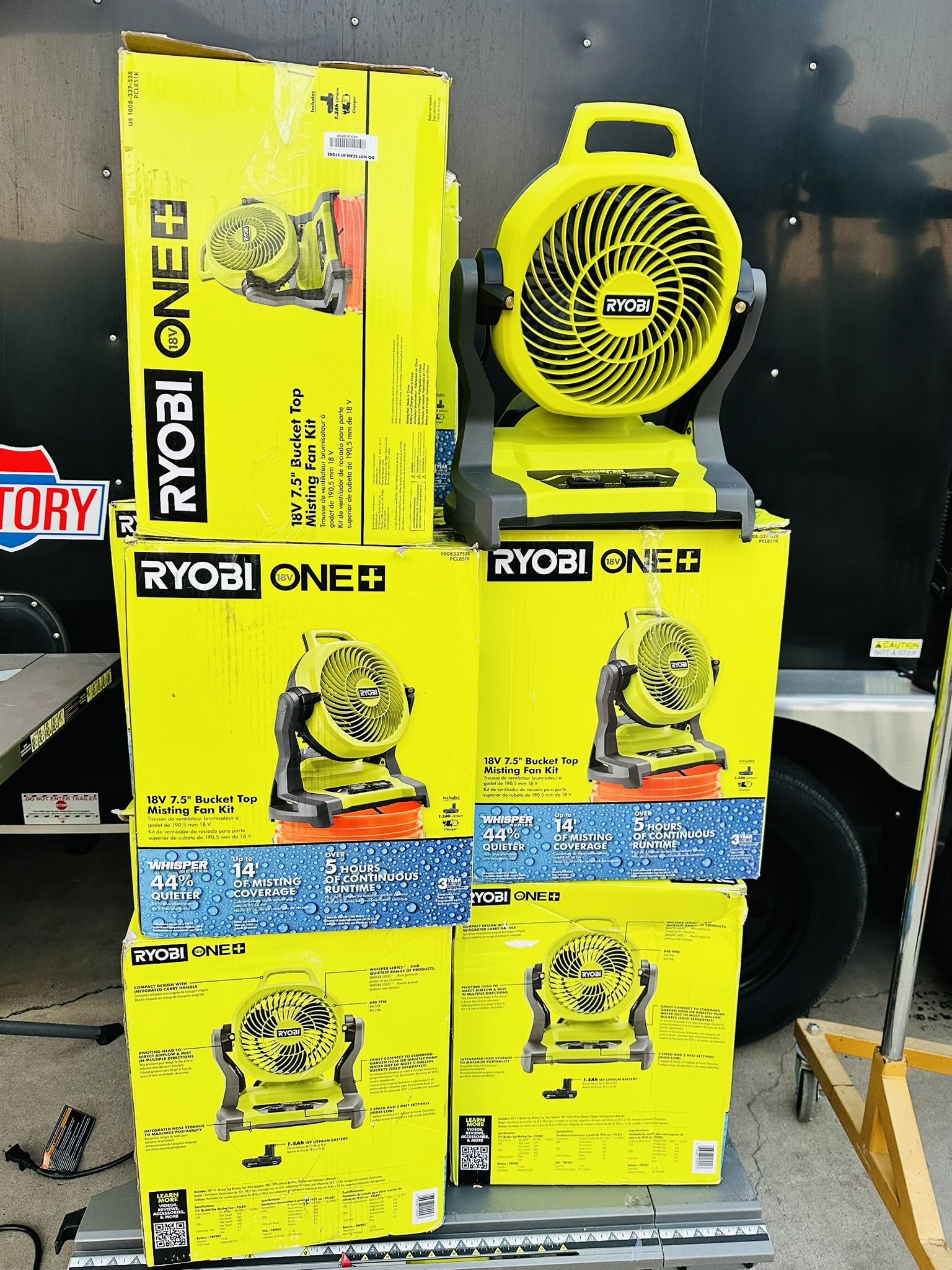 RYOBI ONE+ 18V ,. 7-1/2 in. Bucket Top Misting Fan