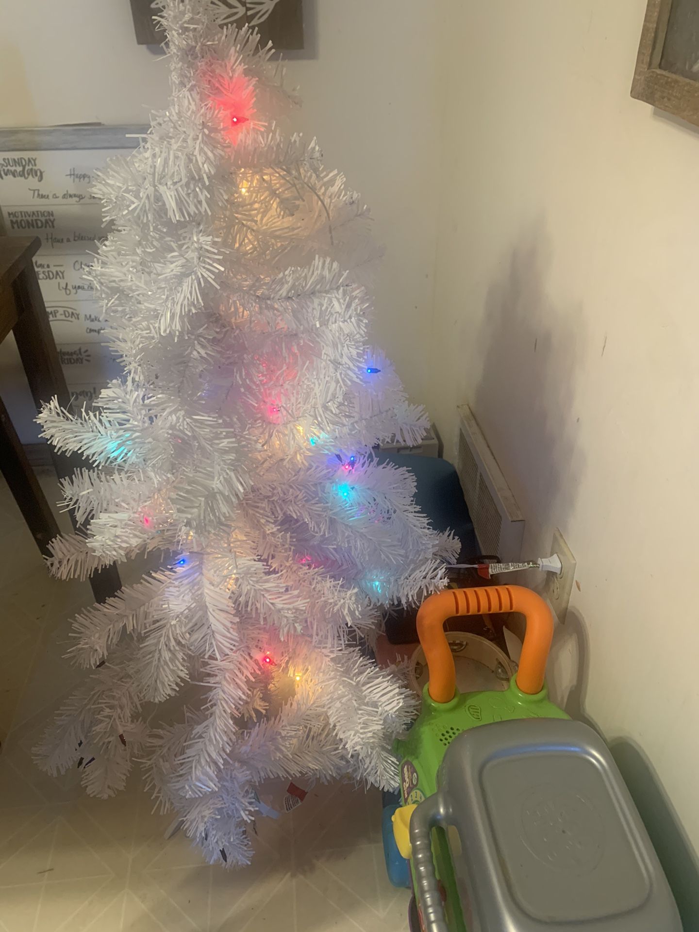 4 Feet Plastic Christmas Tree