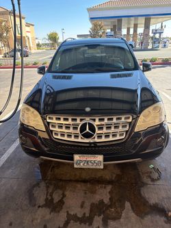 Mercedes-Benz ML-Class SUV – Black