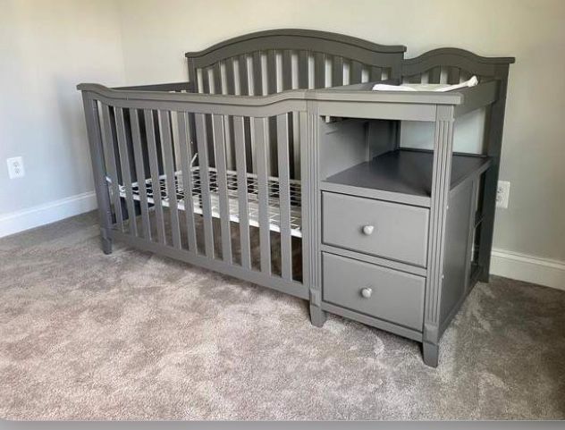 6 In 1 Convertible Crib