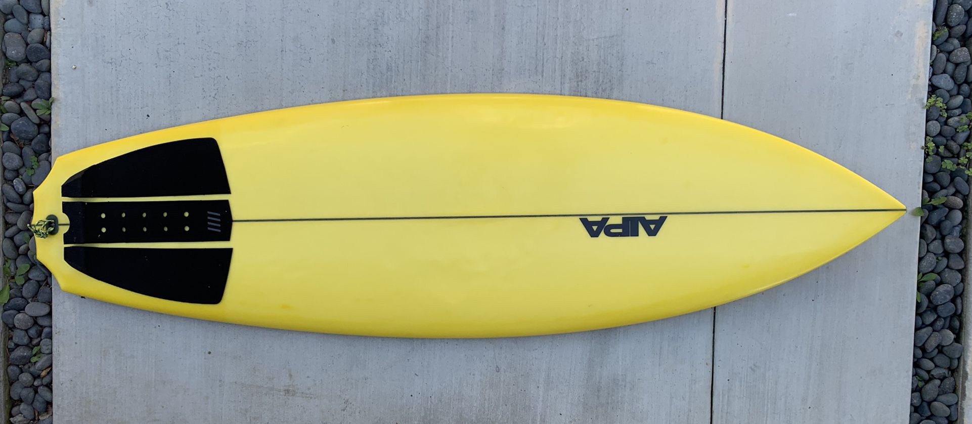 Akila Aipa Modern Fish Surfboard 5’6” Twin + Trailer