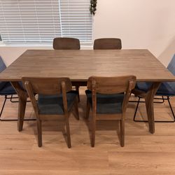 Dining Table with 6 Chairs