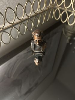 PRESIDENT LINCOLN STATUE