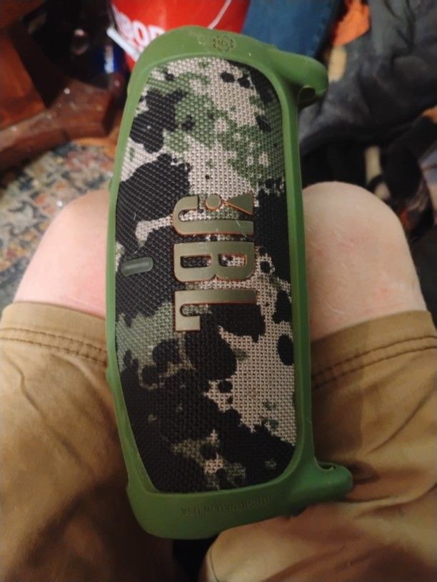 JBL Charge 5 Bluetooth Speaker