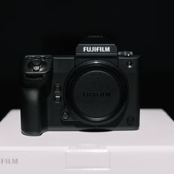 Fujifilm GFX 100 II Body – 9,058 Shutter – Excellent Condition