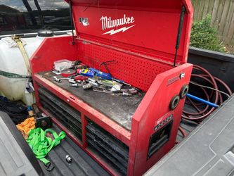 Milwaukee tool box