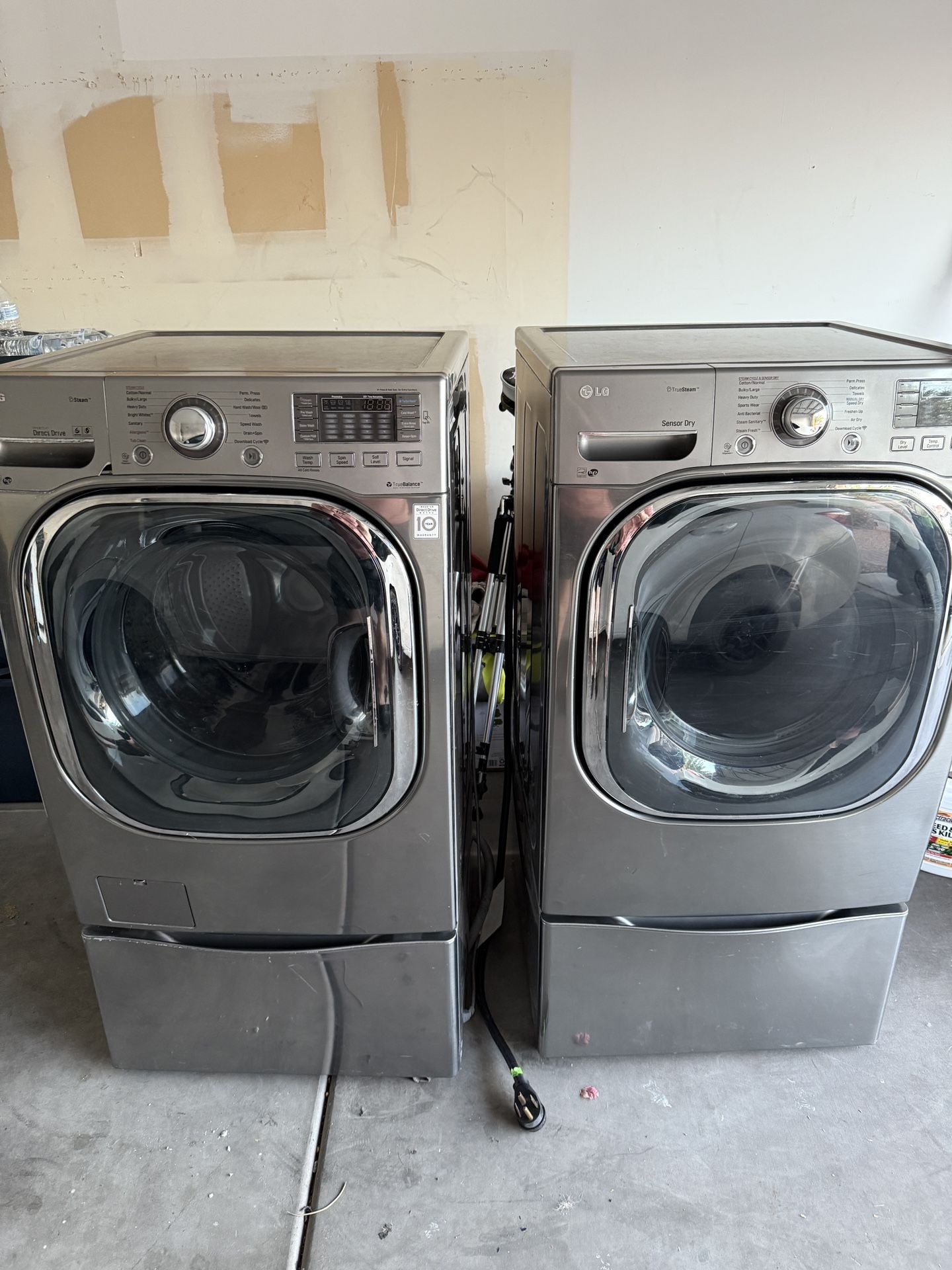 LG Washer/Dryer Set