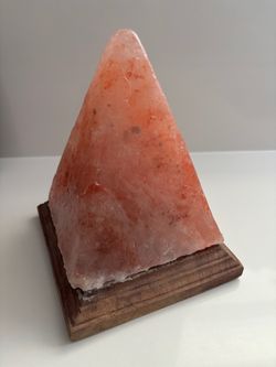 Himalayan Pink Salt Pyramid