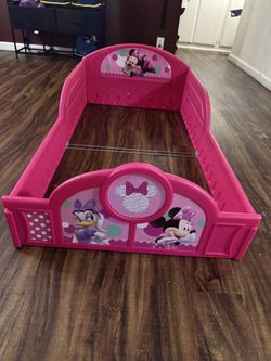 Minnie Mouse Toddler Bed