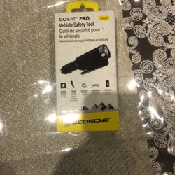 Vehicle Safety Tool 5 In 1 Scosche PB5N1-VA 5-in-1 Emergency Tool, Seatbelt Cutter-Window Breaker-Flashlight-Car Charger-PowerBank