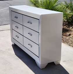 Furniture Dresser 6 Drawer* FREE LOCAL DELIVERY
